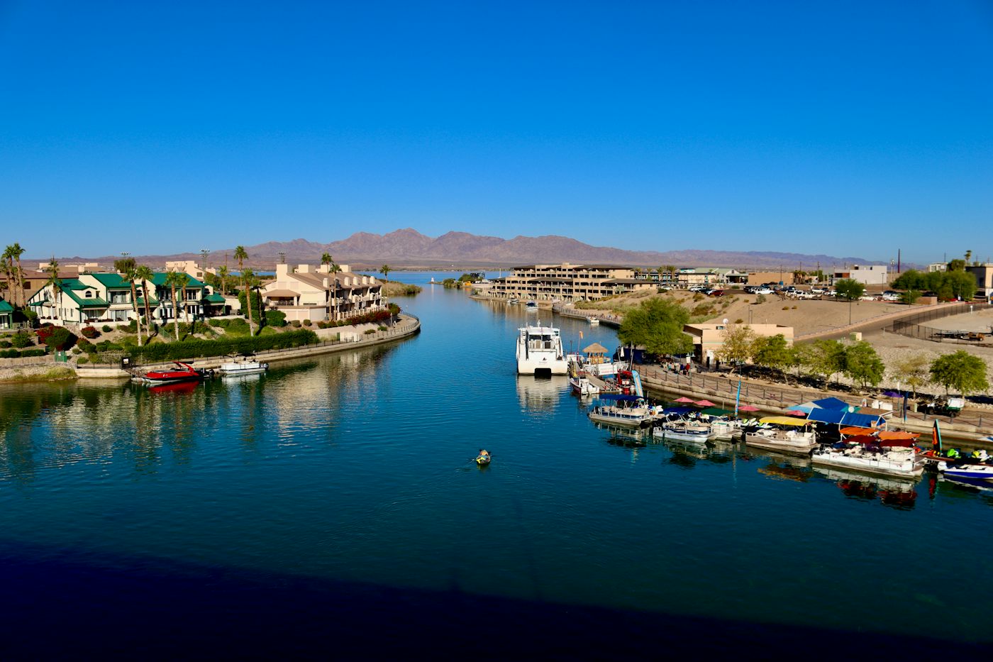 Boat channel and waterfront homes near London Bridge, Lake Havasu City, Arizona